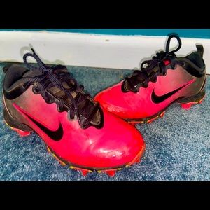 Beautiful Nike fast flex cleats kids 2y!!!